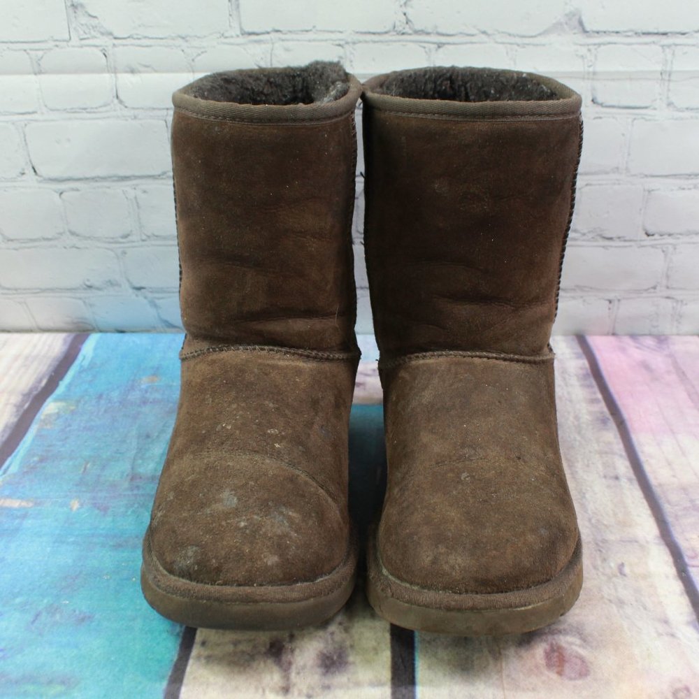 UGG Classic Short Twinface Sheepskin Brown Suede Winter Boots Size 8 - Picture 5 of 9